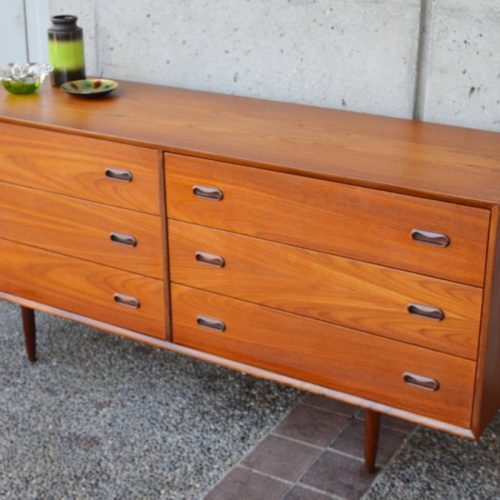 Fab TEAK 2 tone 6 drawer DRESSER conical legs (Finland)
