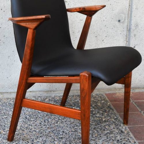 Unique Danish Modern WALNUT sexy ARMCHAIR/DESKCHAIR new BLACK VINYL