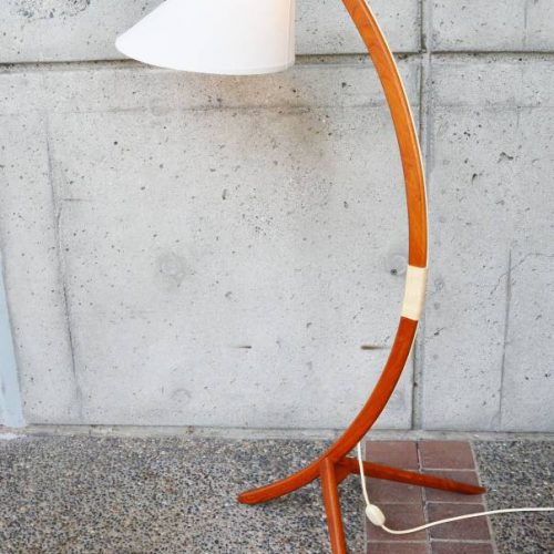 Killer Danish Modern TEAK tripod BOW LAMP bonnet shade