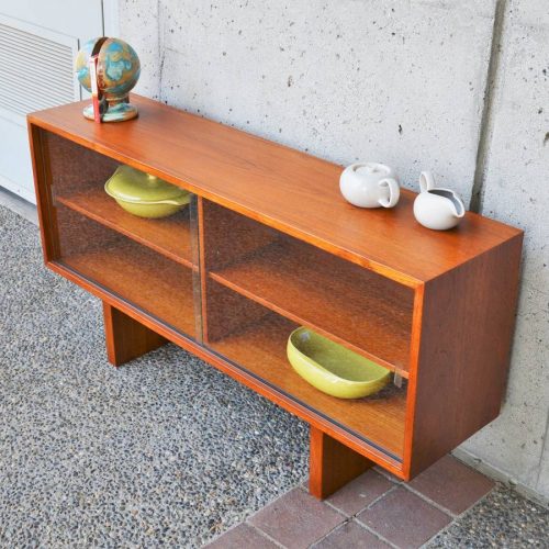 Lovely Danish Modern TEAK glass CABINET/TV STAND/BOOK CASE