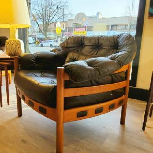 Gorgeous Pair Teak Barrel Lounge Chairs in Brown Leather