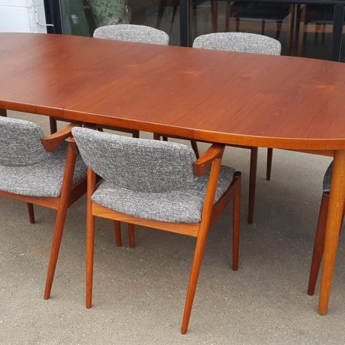 Hot Danish Teak Oval 2 Leaf Dining Table w/ Oak Legs