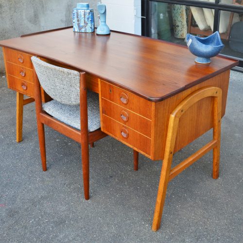 Gorgeous Teak & Oak 7 Drawer Curved Desk w/ Back Display Shelf