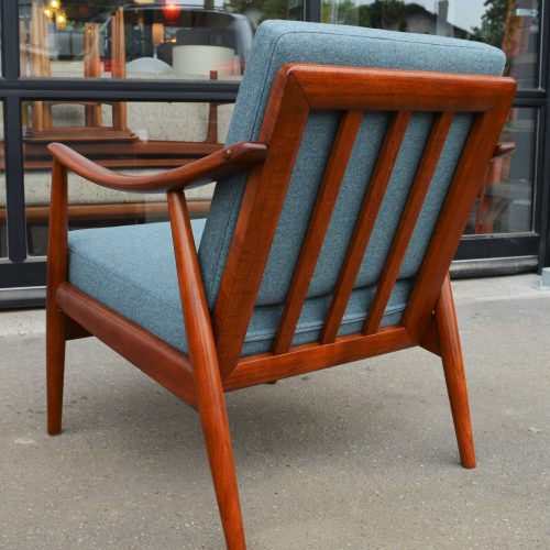 Teak Frame Scoop Arm Lounge Chair New Blue/Gray Wool