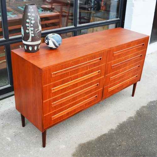 Quality Teak 8 Drawer Dresser by Knud Nielsen - Rich Patina