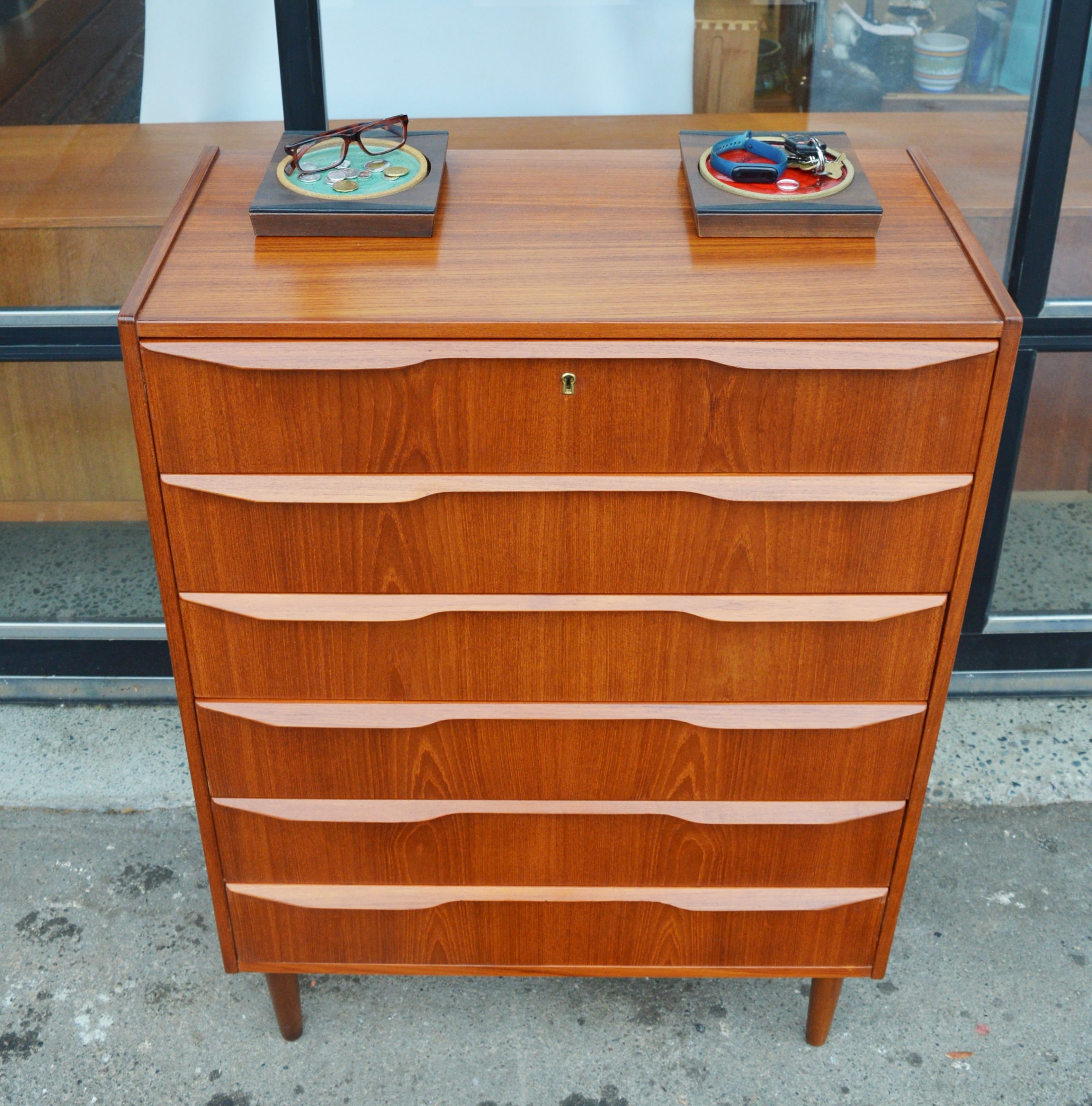 Stunning Danish Teak 6 Drawer Highboy Dresser Double Flared Pulls - Image 3